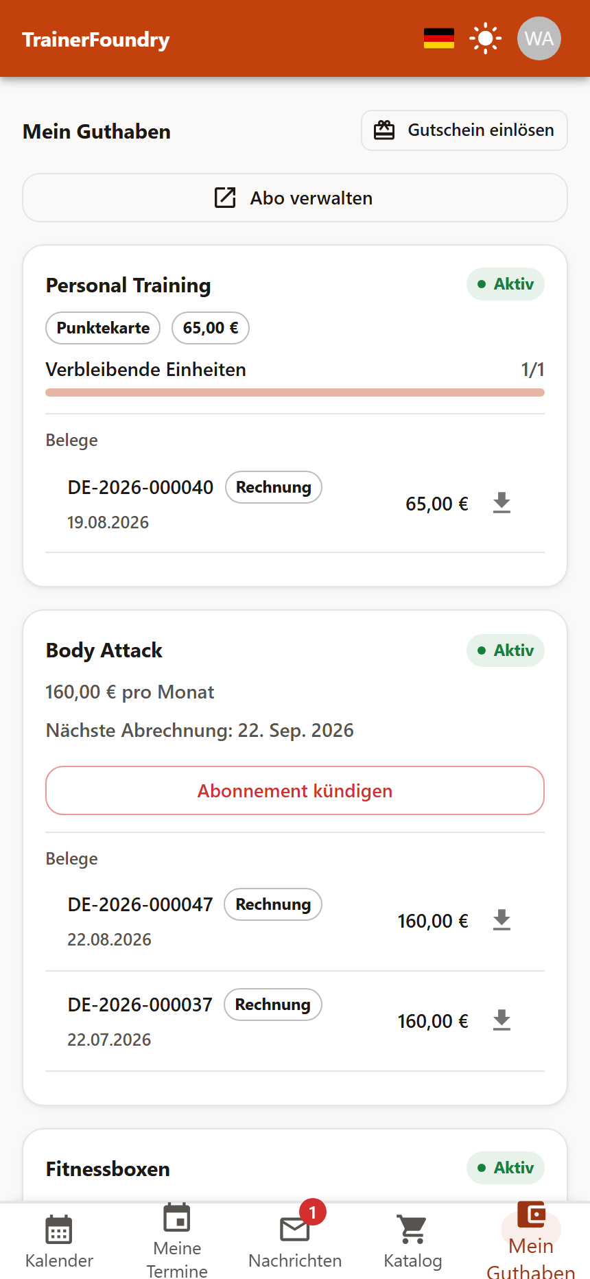 Der Reiter „Mein Guthaben“ mit zwei aktiven Mitgliedschaften samt Monatspreis, nächstem Abrechnungsdatum, der Aktion „Abonnement kündigen“ und je einer Rechnung zum Herunterladen, darunter ein Paket als Punktekarte.