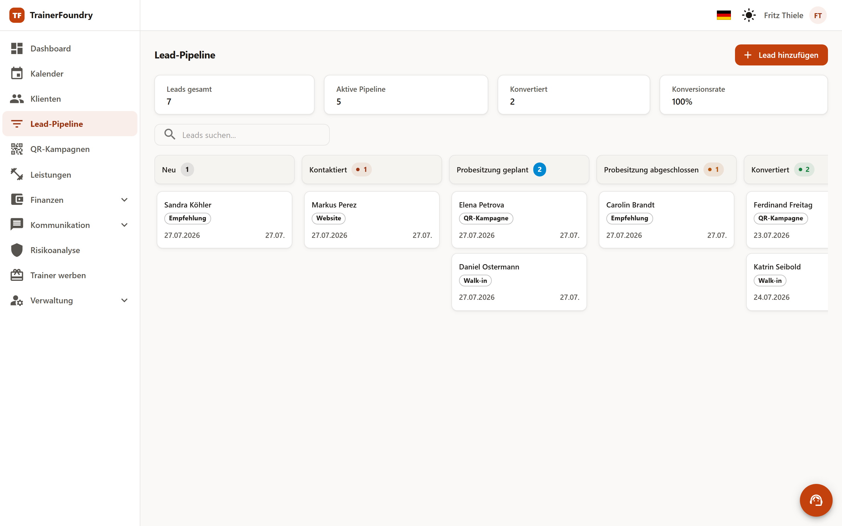 Screenshot: Lead-Pipeline als Kanban-Board mit sechs Stufen